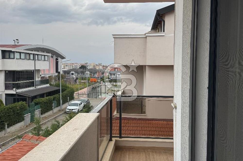 MENDERES’TE HAVUZLU SİTE İÇİNDE KİRALIK 4+1 TRİPLEX VİLLA