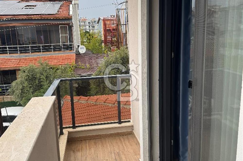 MENDERES’TE HAVUZLU SİTE İÇİNDE KİRALIK 4+1 TRİPLEX VİLLA