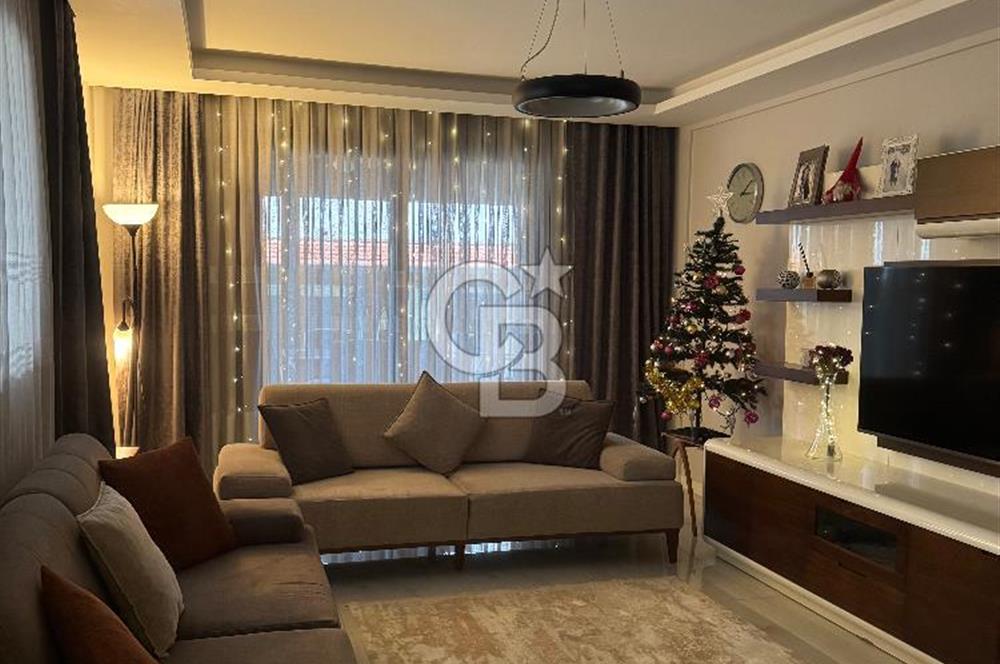 MENDERES’TE HAVUZLU SİTE İÇİNDE KİRALIK 4+1 TRİPLEX VİLLA