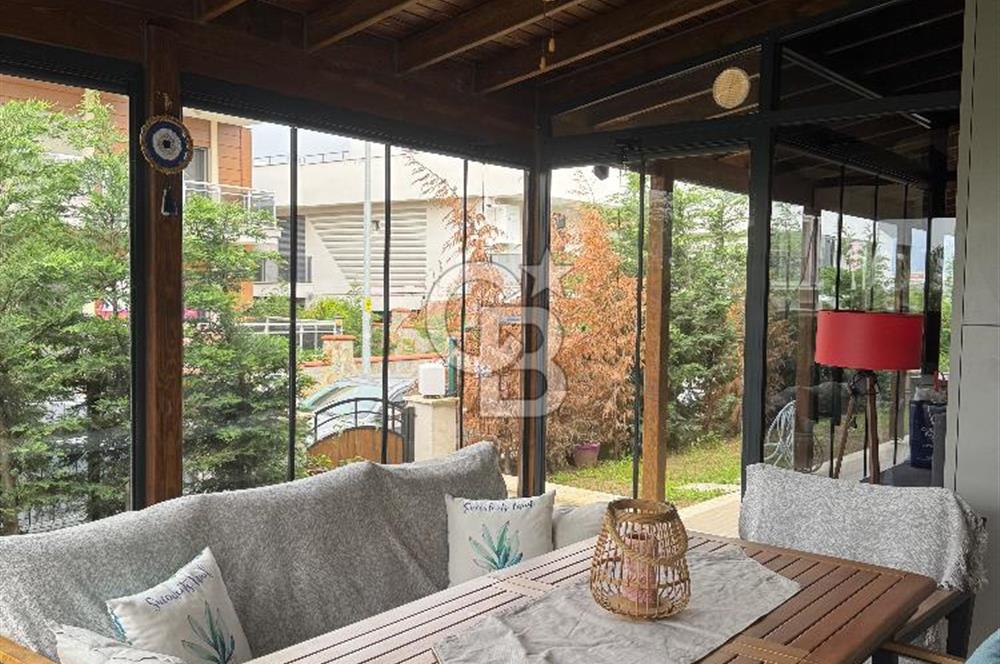MENDERES’TE HAVUZLU SİTE İÇİNDE KİRALIK 4+1 TRİPLEX VİLLA