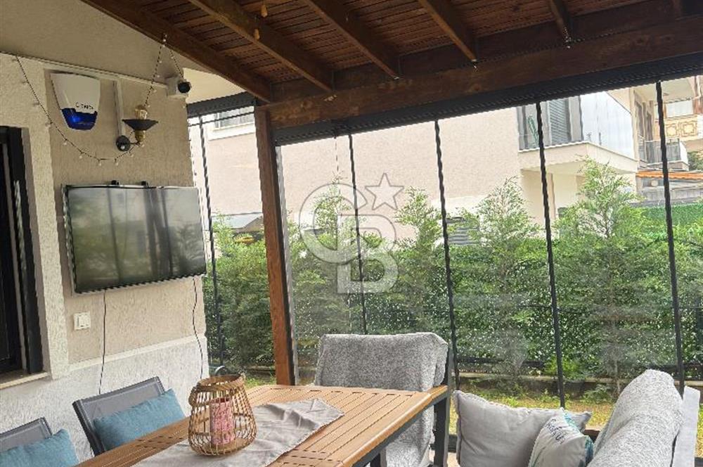 MENDERES’TE HAVUZLU SİTE İÇİNDE KİRALIK 4+1 TRİPLEX VİLLA