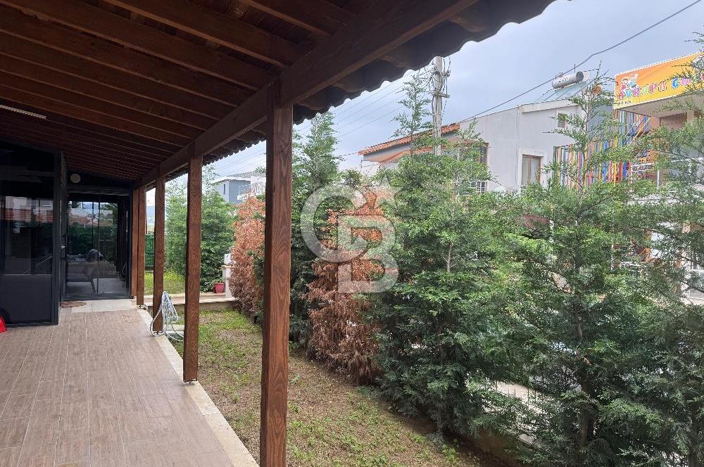 MENDERES’TE HAVUZLU SİTE İÇİNDE KİRALIK 4+1 TRİPLEX VİLLA