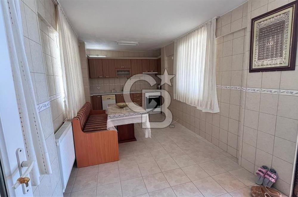 Bornova Atatürk Mahallesinde 394 M² Arsa Paylı Satılık Tripleks Ev