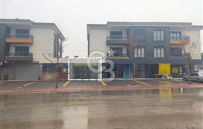 COLDWELL BANKER'DAN YOLA CEPHE MERKEZİ KONUMDA KİRALIK DÜKKAN