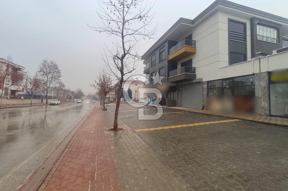 COLDWELL BANKER'DAN YOLA CEPHE MERKEZİ KONUMDA KİRALIK DÜKKAN