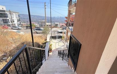Bornova Atatürk Mahallesinde 394 M² Arsa Paylı Satılık Tripleks Ev