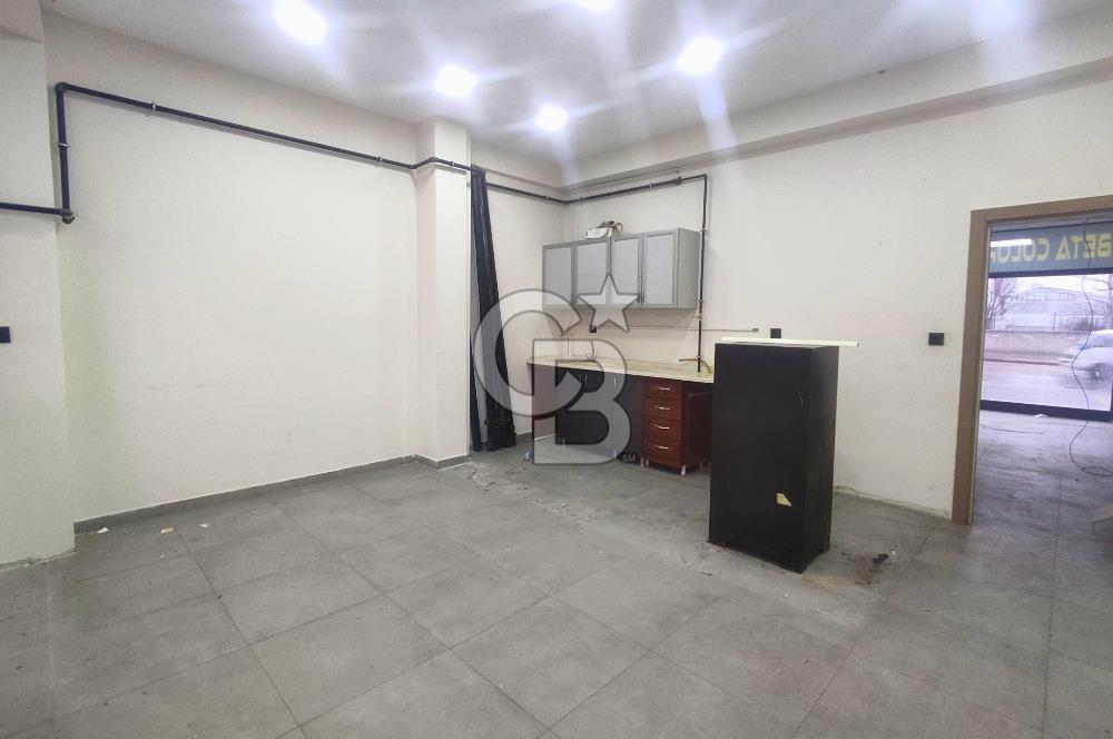 COLDWELL BANKER'DAN YOLA CEPHE MERKEZİ KONUMDA KİRALIK DÜKKAN