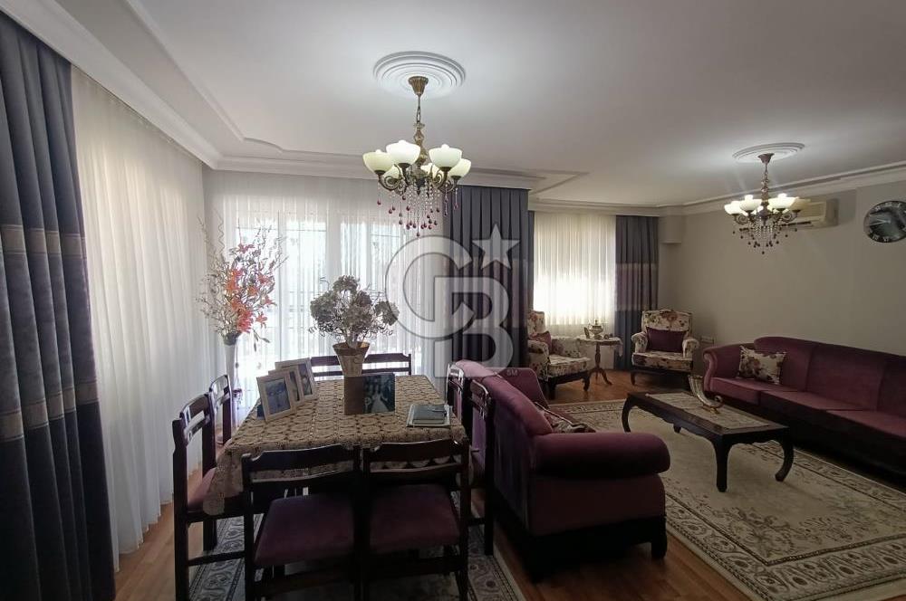 Bornova Atatürk Mahallesinde 394 M² Arsa Paylı Satılık Tripleks Ev