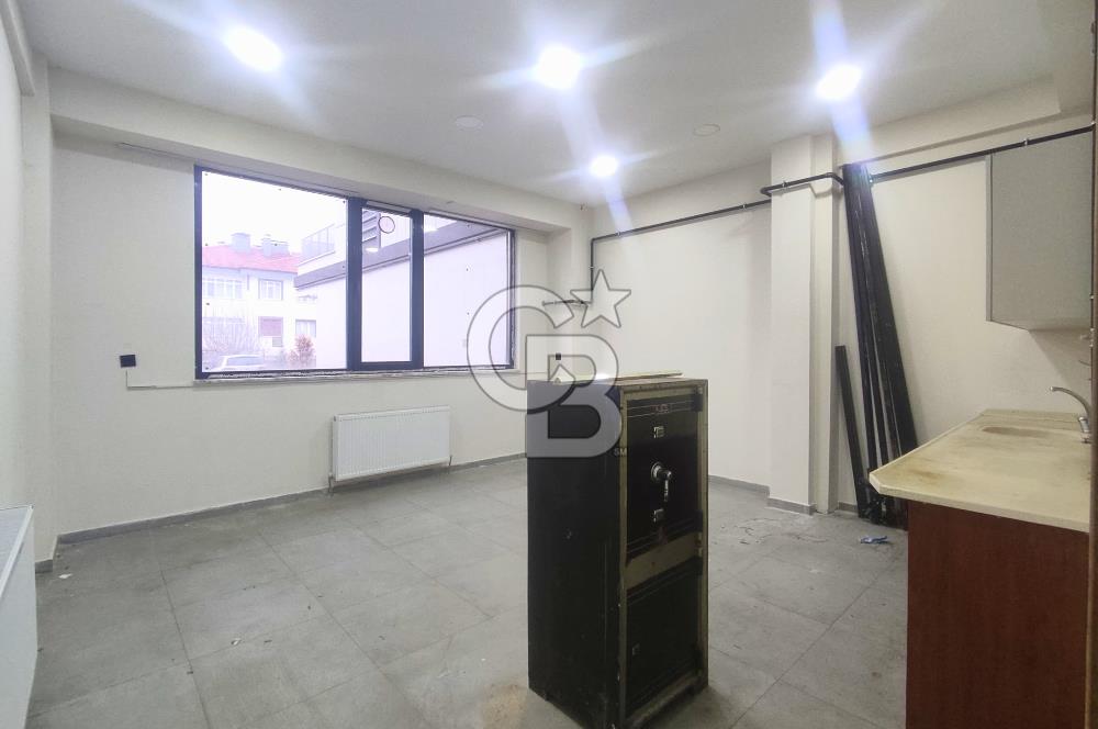 COLDWELL BANKER'DAN YOLA CEPHE MERKEZİ KONUMDA KİRALIK DÜKKAN