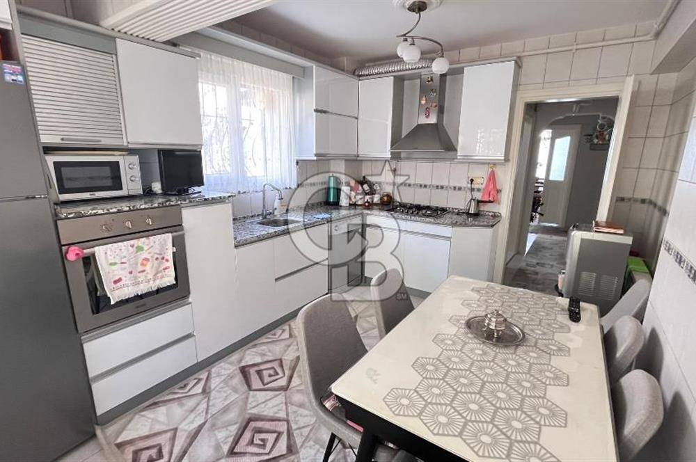 Bornova Atatürk Mahallesinde 394 M² Arsa Paylı Satılık Tripleks Ev