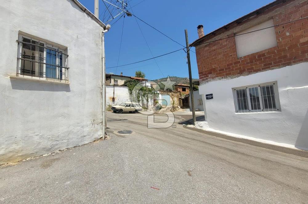 Bayındır Köy İçinde Satılık Mustakil Ev