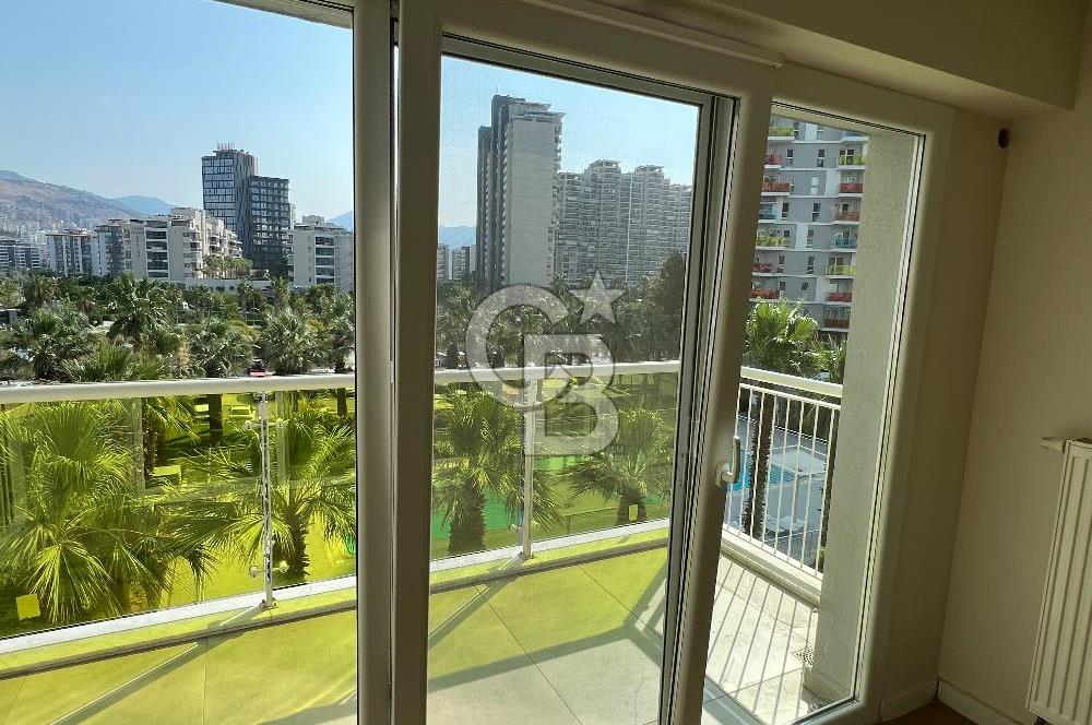 Soyak Optimus Kiralık Havuz Cepheli Ebeveyn Banyolu Kapalı Mutfak 2+1
