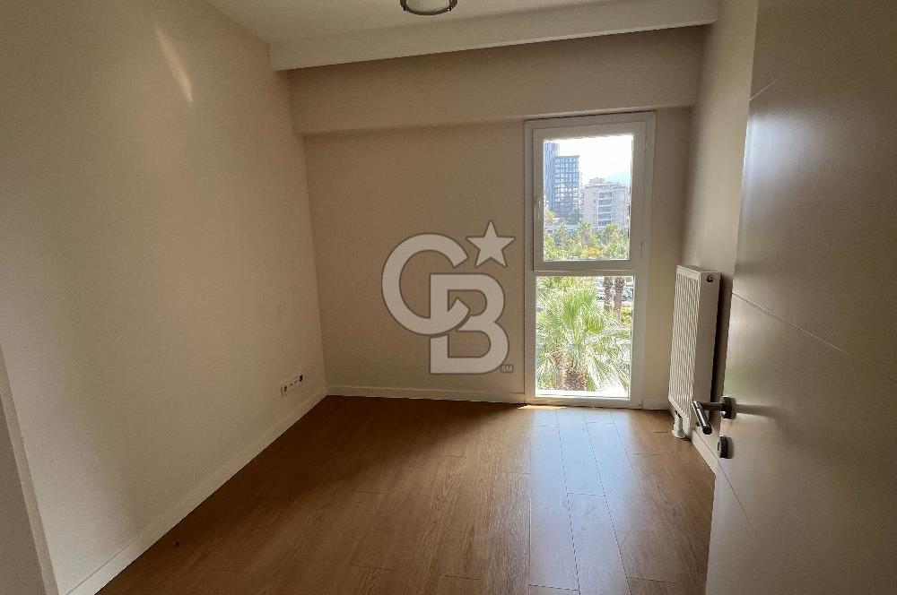 Soyak Optimus Kiralık Havuz Cepheli Ebeveyn Banyolu Kapalı Mutfak 2+1