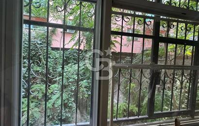 Mithatpaşa Cadde Üstü 3+1 Arakat Satılık Daire