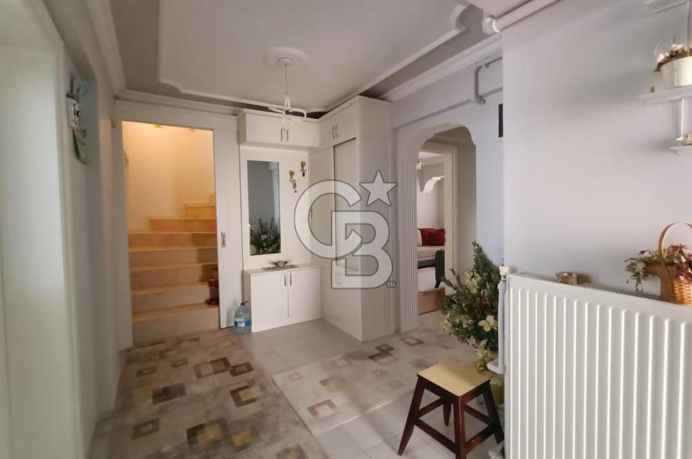 Bornova Atatürk Mahallesinde 394 M² Arsa Paylı Satılık Tripleks Ev