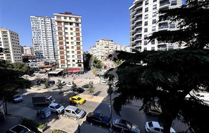 Erenköy Minibüs Caddesi Üzerinde  Satılık 3+1  Daire