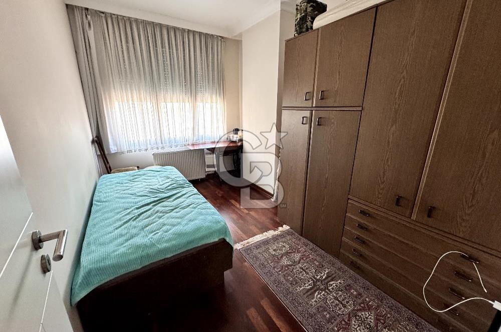 Erenköy Minibüs Caddesi Üzerinde  Satılık 3+1  Daire
