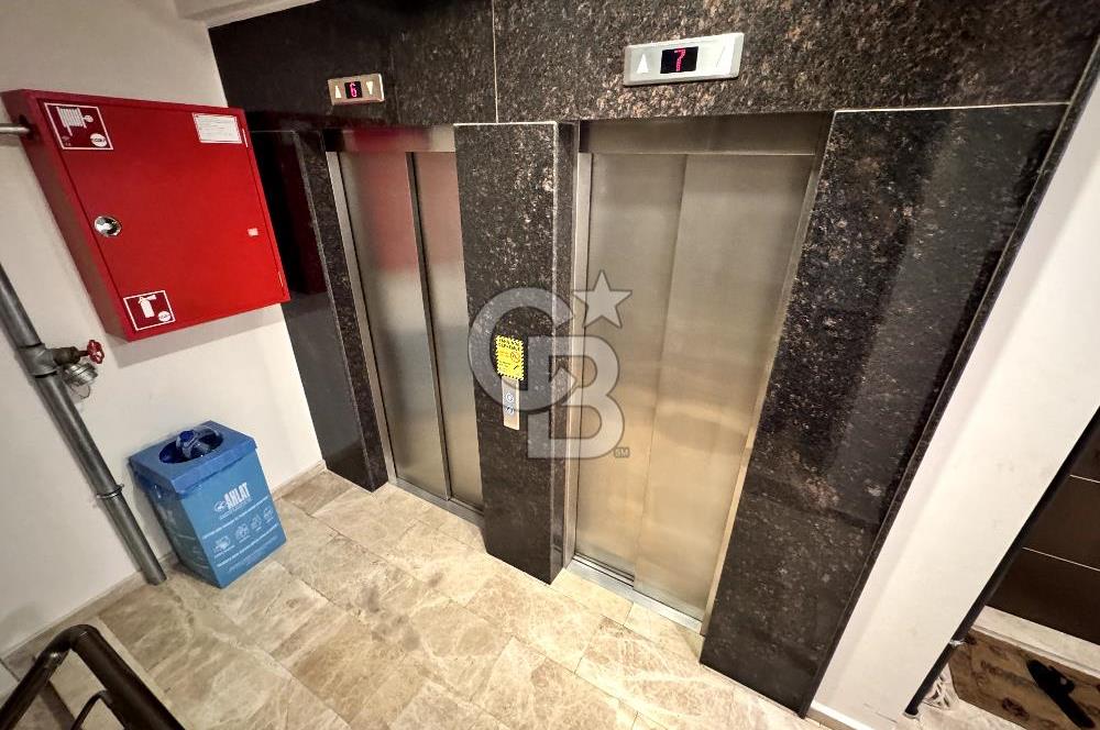 Erenköy Minibüs Caddesi Üzerinde  Satılık 3+1  Daire