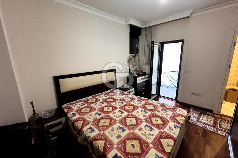 Erenköy Minibüs Caddesi Üzerinde  Satılık 3+1  Daire
