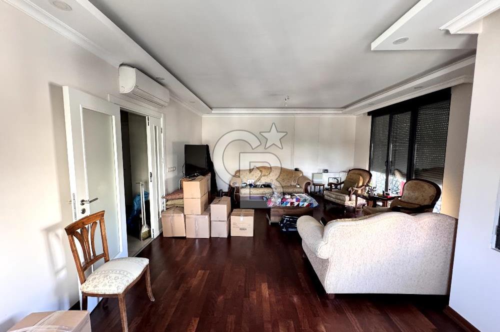 Erenköy Minibüs Caddesi Üzerinde  Satılık 3+1  Daire