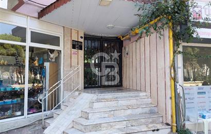 Bayraklı Manavkuyuda Doğalgaz Kombili Kiralık Arakat 3+1 Daire