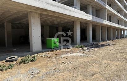 JASSE'DEN BELEDİYE YAKINI CADDE ÜSTÜ GENİŞ SATILIK DÜKKANLAR