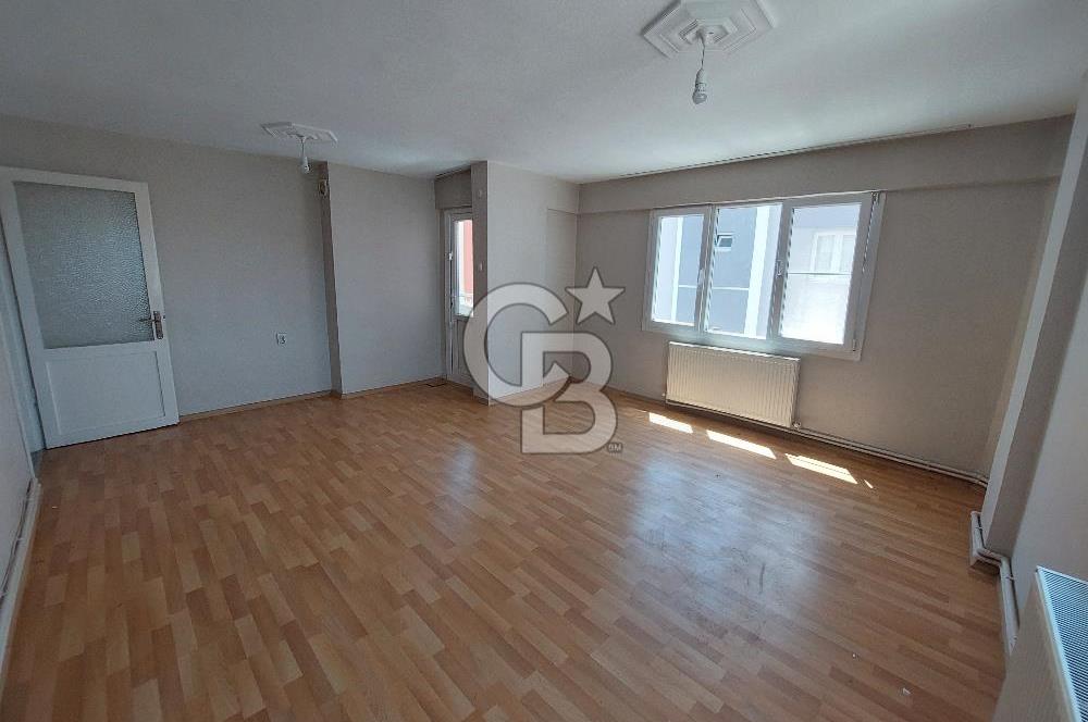Bayraklı Manavkuyuda Doğalgaz Kombili Kiralık Arakat 3+1 Daire