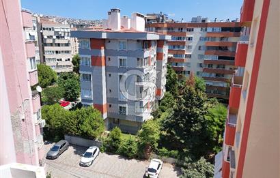 Bayraklı Manavkuyuda Doğalgaz Kombili Kiralık Arakat 3+1 Daire