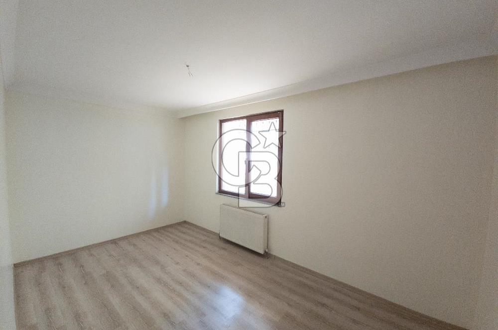 Acıbadem’in Prestijli Lokasyonunda | Bahçe katı,Otoparklı Geniş 3+1 Daire – Metrobüse Yürüme Mesafesinde