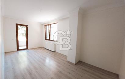 Acıbadem’in Prestijli Lokasyonunda | Bahçe katı,Otoparklı Geniş 3+1 Daire – Metrobüse Yürüme Mesafesinde