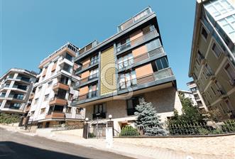 Acıbadem’in Prestijli Lokasyonunda | Bahçe katı,Otoparklı Geniş 3+1 Daire – Metrobüse Yürüme Mesafesinde