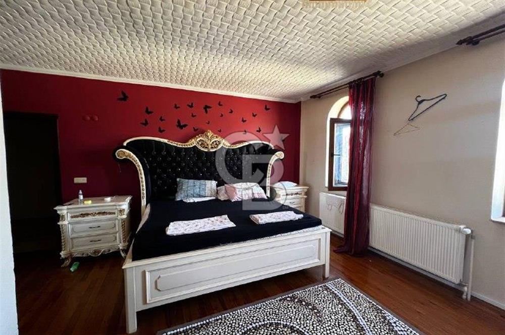 İZMİR TORBALI 16500 M2 İÇİNDE NEVŞEHİR TAŞ SATILIK MALİKHANE 
