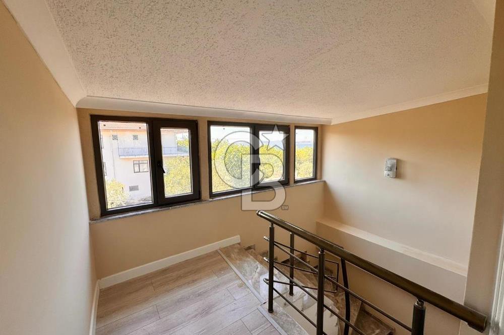 CB ENVOY/ Karamürsel'de Muhteşem Manzaralı 5+1 Fourlex Villa