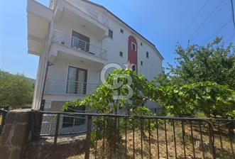 CB ENVOY'dan GÖLCÜK TOPÇULAR'DA MANZARALI FERAH DUBLEX DAİRE