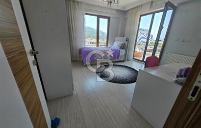 CB ENVOY'dan GÖLCÜK TOPÇULAR'DA MANZARALI FERAH DUBLEX DAİRE