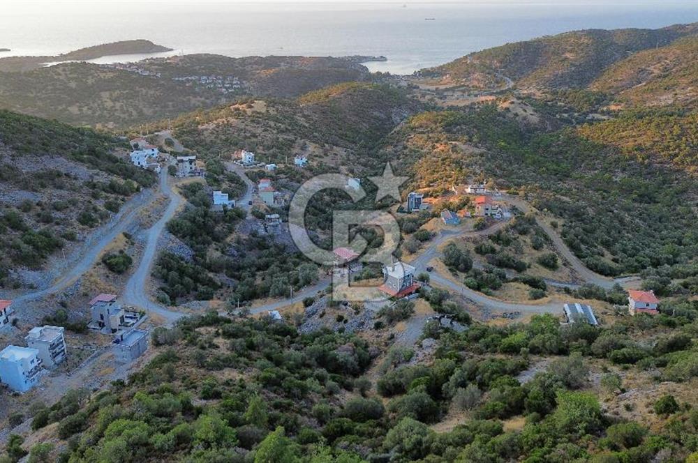 Yenifoça Sazlıca'da Satılık Villa Arsası