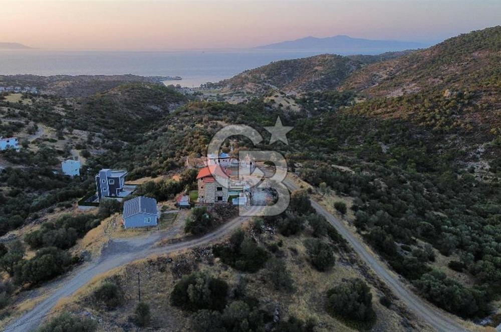 Yenifoça Sazlıca'da Satılık Villa Arsası