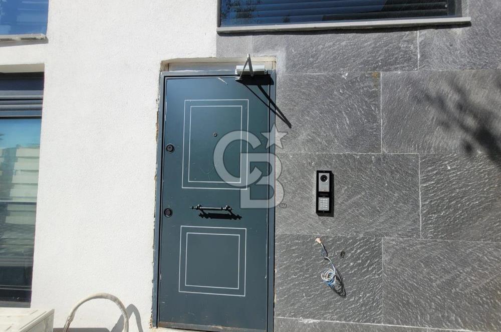Çeşme Merkezde Satılık 2+1 Arakat Daire