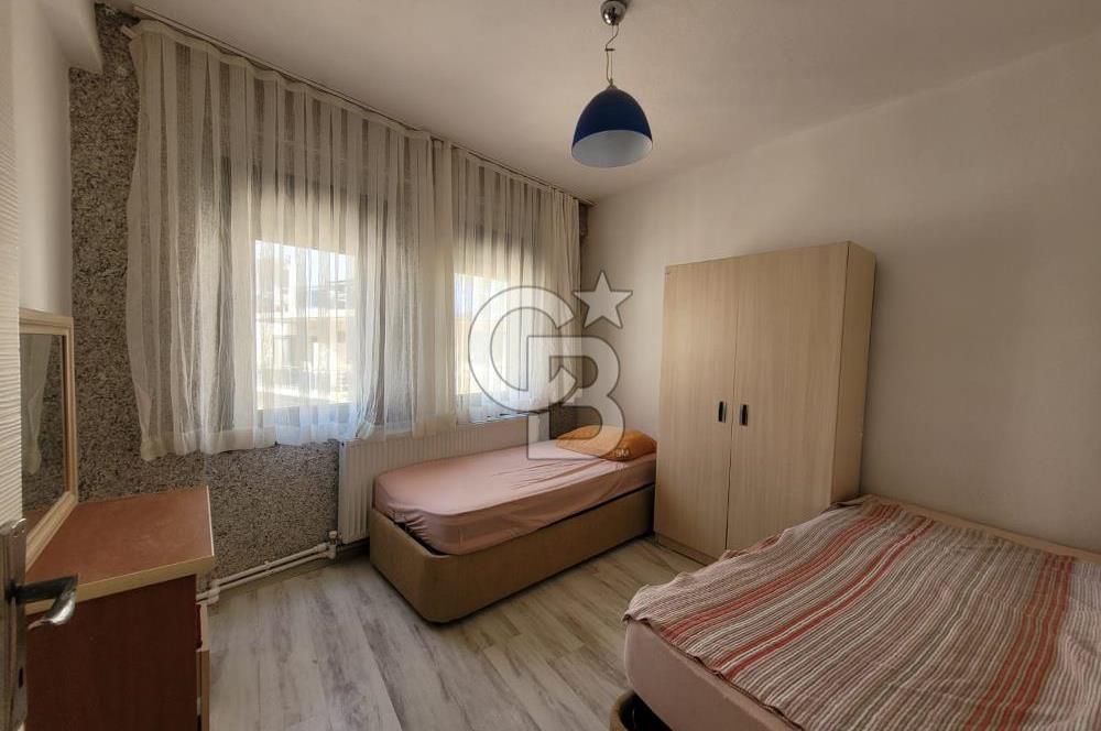 Çeşme Merkezde Satılık 2+1 Arakat Daire