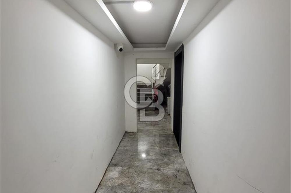 Çeşme Merkezde Satılık 2+1 Arakat Daire