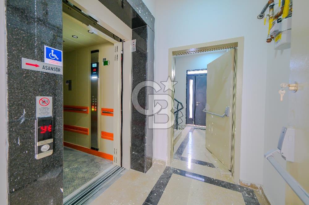 Ümraniye Şerifali Prestijli 2.400m² Kiralık Komple Plaza