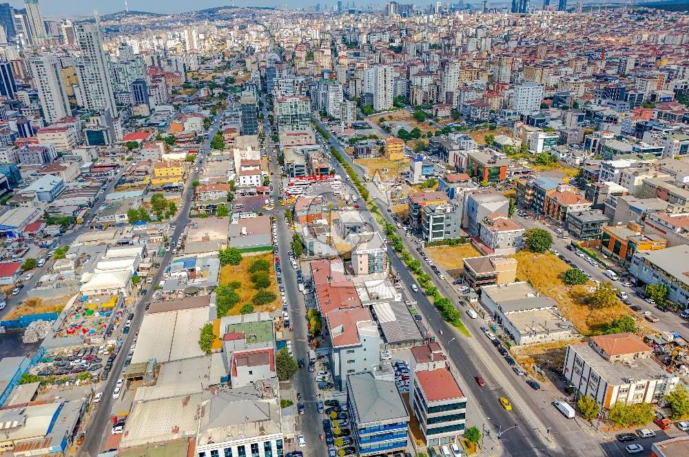 Ümraniye Şerifali Prestijli 2.400m² Kiralık Komple Plaza