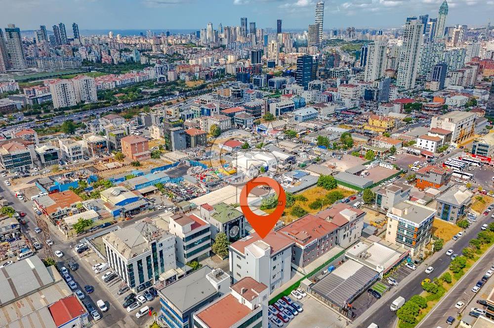 Ümraniye Şerifali Prestijli 2.400m² Kiralık Komple Plaza