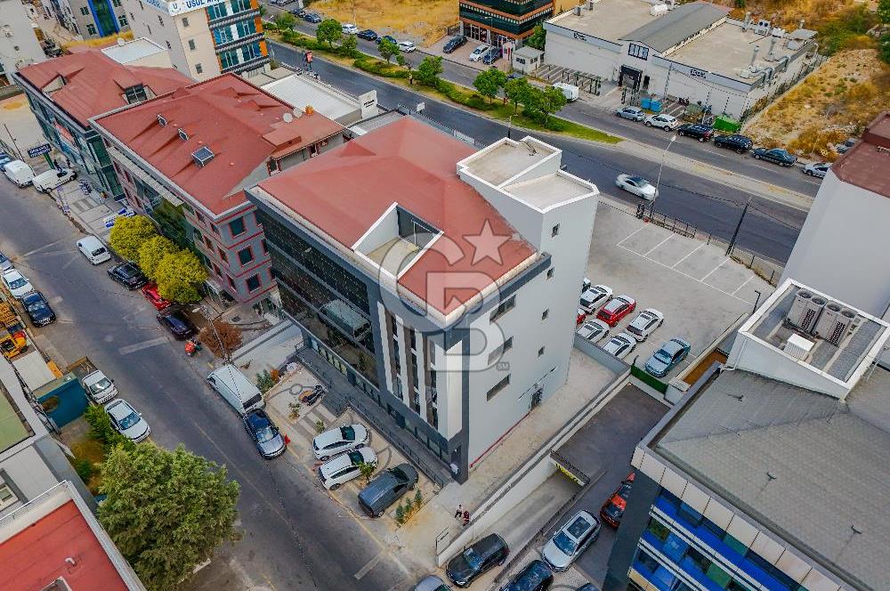 Ümraniye Şerifali Prestijli 2.400m² Kiralık Komple Plaza