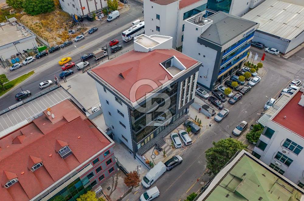 Ümraniye Şerifali Prestijli 2.400m² Kiralık Komple Plaza