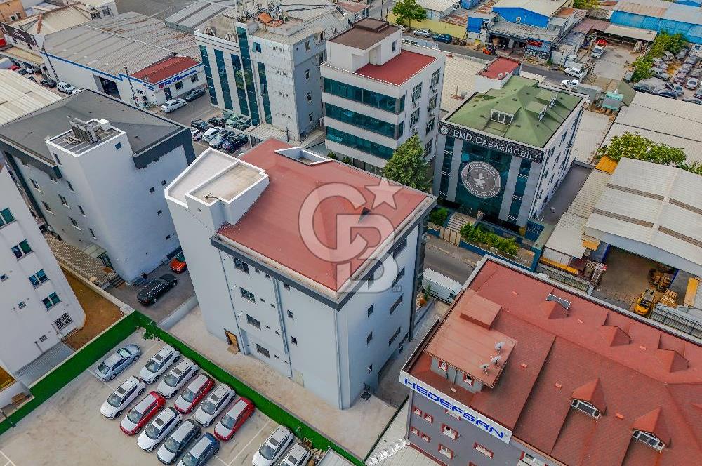 Ümraniye Şerifali Prestijli 2.400m² Kiralık Komple Plaza