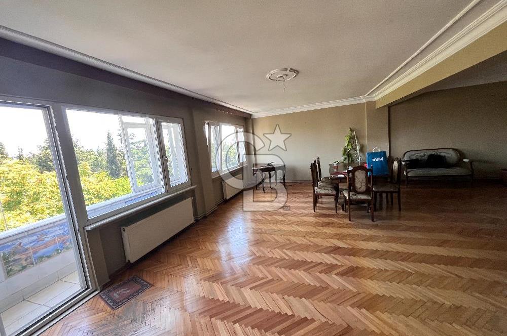 Şişli Ergenekon cd. Metroya çok yakın 4+1 150 m2 kiralık daire