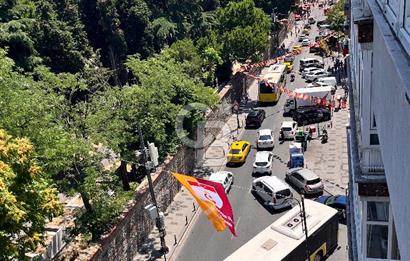 Şişli Ergenekon cd. Metroya çok yakın 4+1 150 m2 kiralık daire