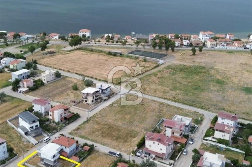 İZMİR ALİAĞA ŞAKRAN'DA YENİ YAPILMIŞ TAM MÜSTAKİL SATILIK VİLLA