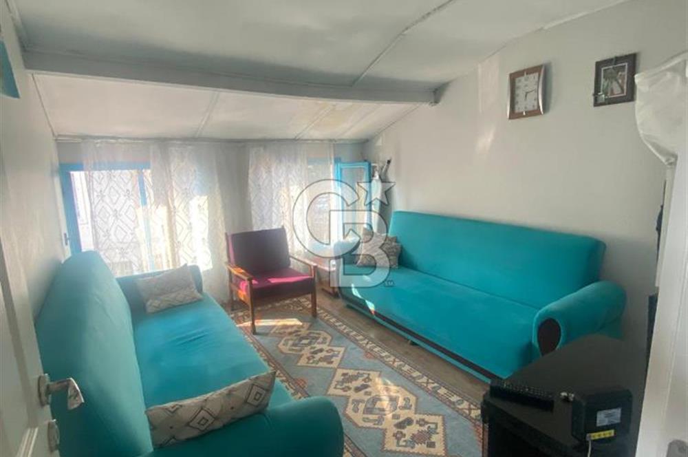 Yenifoça Çarşı İçerisinde Eşyalı Kiralık Müstakil Ev